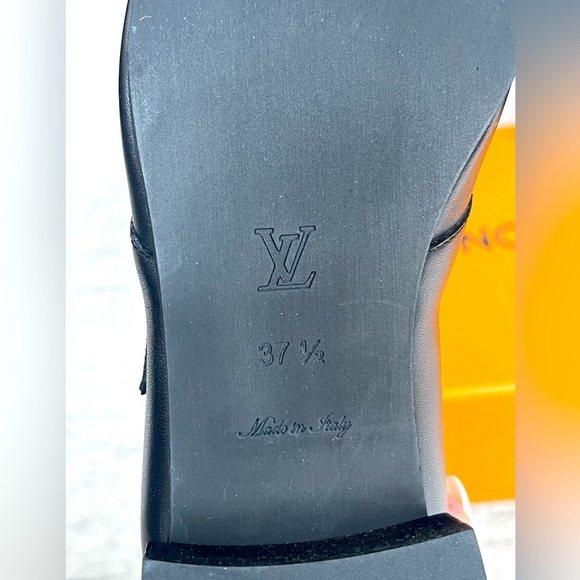 LOUIS VUITTON - NEW Jumble Flat Ankle Boots Leather and Monogram Canvas. - Picture 5 of 10